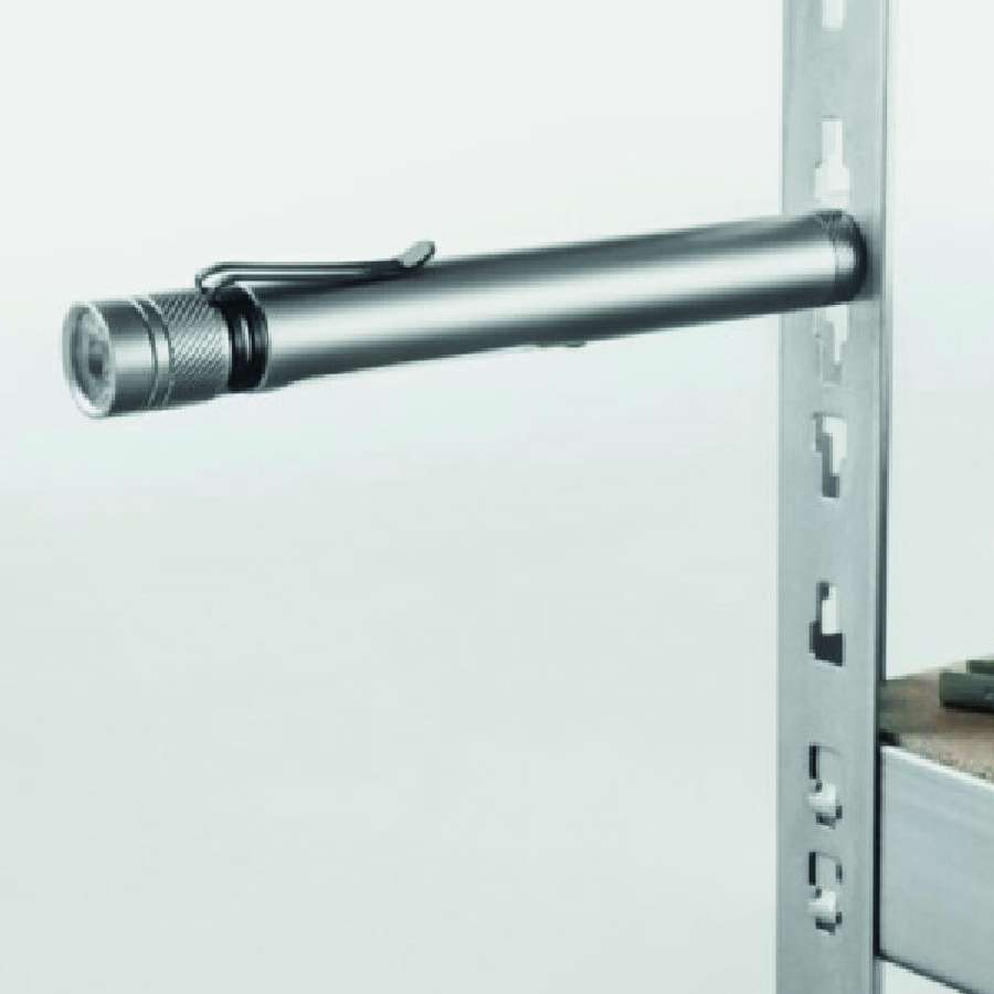 Arbeitsleuchte Megabeam magnetisch angeheftet