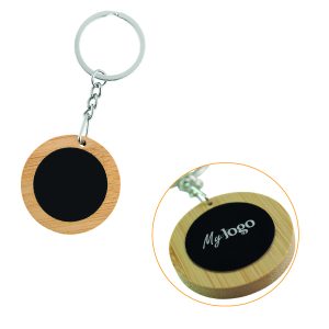 Ansicht des Schlüsselanhänger mit Lasergravur auf der Metallplakette